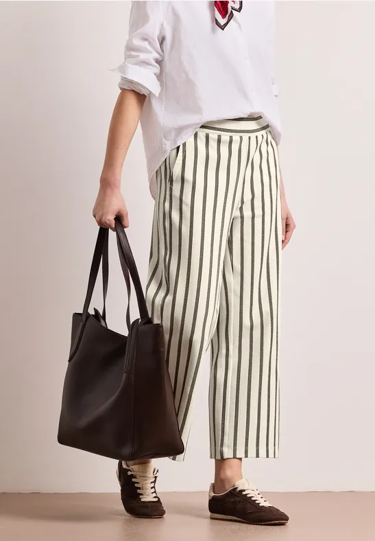 Wide Legs broek in casual pasvorm met strepen soft beige