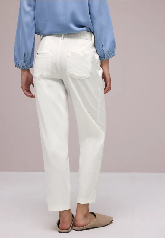 High Waist broek met wijde pijpen in casual pasvorm off white