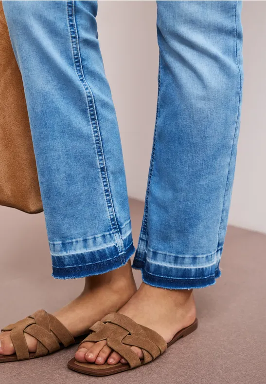 High Waist jeans met flared pijpen en decoratieve zoom Light Blue Wash