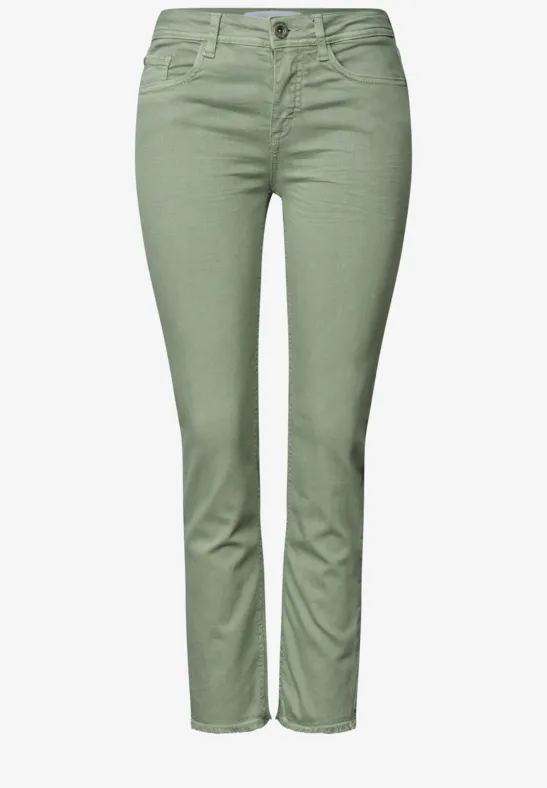 Helle grüne Jeans für Damen im Slim-Fit mit schmalem Bein.