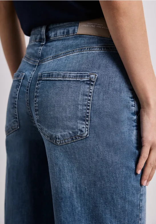 Wide Leg Jeans mit Knopfdetails Medium Blue Wash