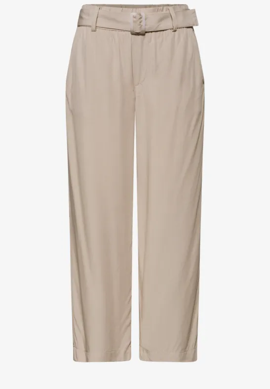 Beige paperbag-broek met hoge taille, riem en wijde pijpen