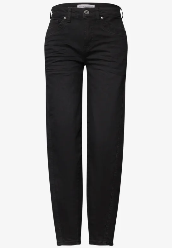 Jean noir taille haute et coupe droite