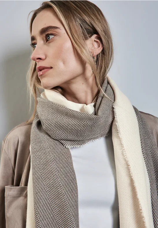 Zachte jacquard sjaal soft beige