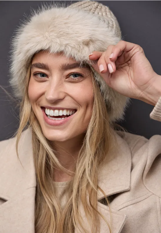 Beanie mit Fake Fur Soft Sand Mel.