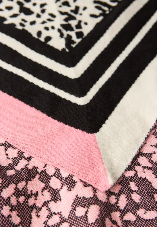 Foulard triangulaire avec motif léopard Black