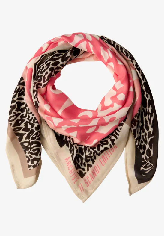 Gemustertes Tuch striking coral