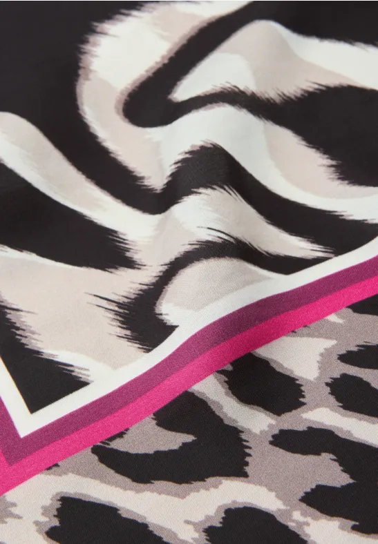 Foulard en nicki look satin avec imprimé animalier espresso brown