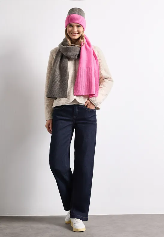 Fijngebreide sjaal in twee kleuren warm blush
