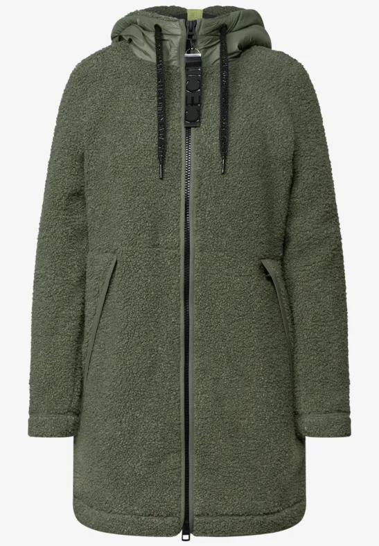 Olivegrüner, langer Teddy-Fleece-Mantel mit Kapuze, Front-Reißverschluss und Seitentaschen.