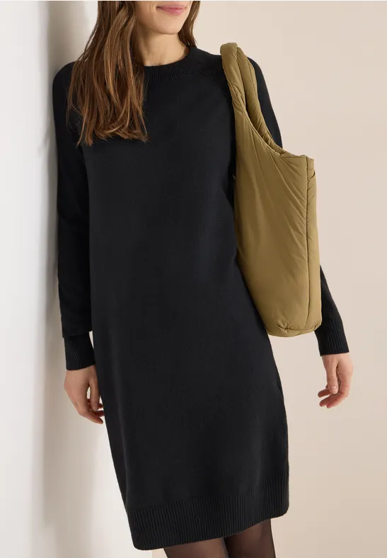 Zachte gebreide jurk Black