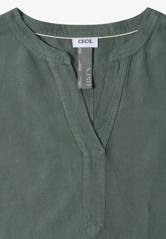 Dunkelgrüne Leinenbluse mit V-Ausschnitt und dezentem CECIL-Logo am Kragen