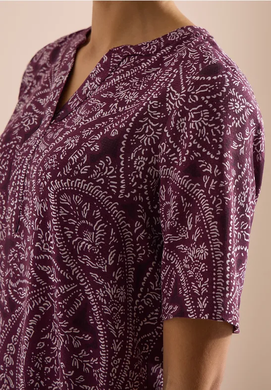 Robe à longueur de genou avec motif paisley sweet grape red