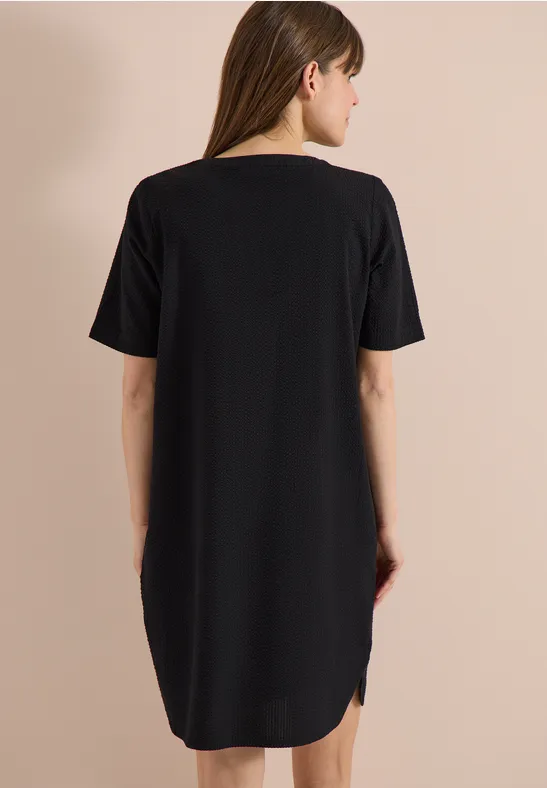 Knielange jurk in seersucker kwaliteit Black