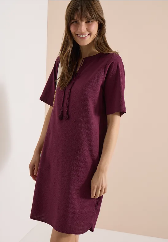 Robe longueur genou en qualité seersucker sweet grape red