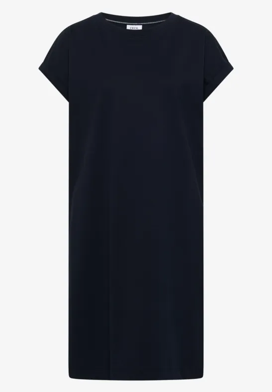 Een eenvoudig donkerblauw T-shirtjurk met korte mouwen en rechte pasvorm.