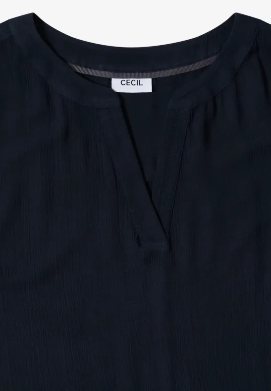 Dunkelblaue, schlichte Bluse mit V-Ausschnitt und Rundkragen von CECIL.