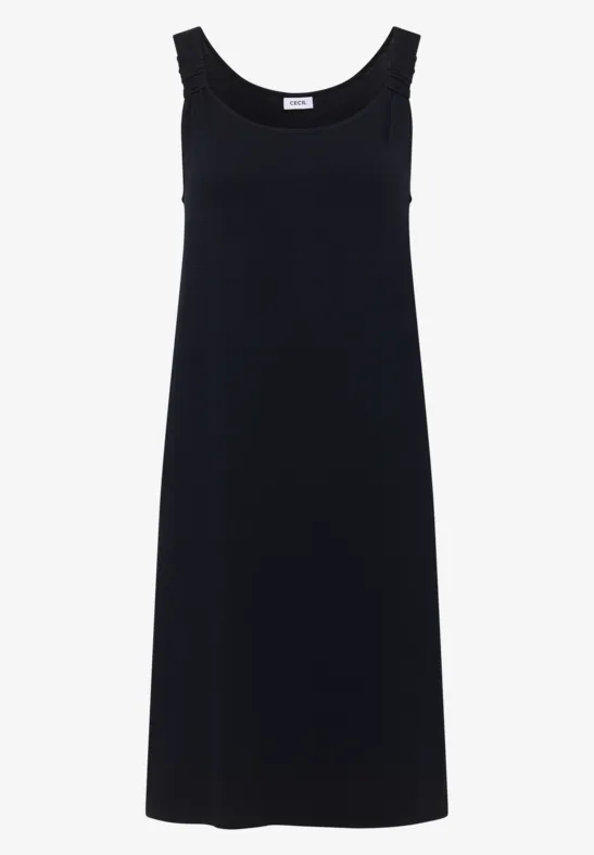 Langes ärmelloses schwarzes Kleid mit Rundhalsausschnitt.