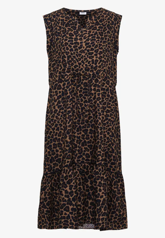Mouwloze midi-jurk met bruin-zwart luipaardpatroon, tailleband en volantzoom.