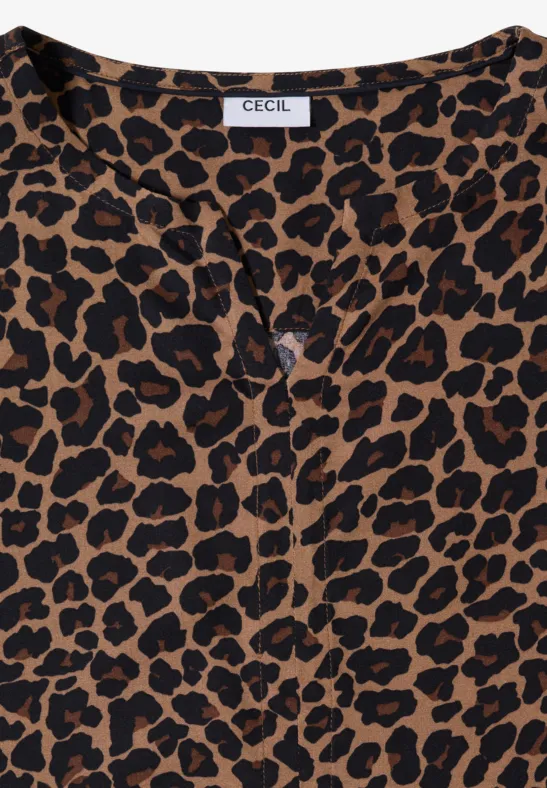 Bruin shirt met zwart luipaardpatroon en ronde hals