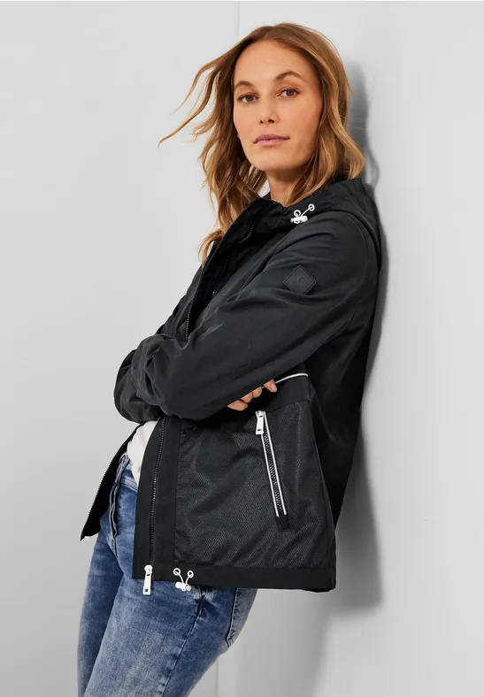 Windbreaker mit Kapuze Black