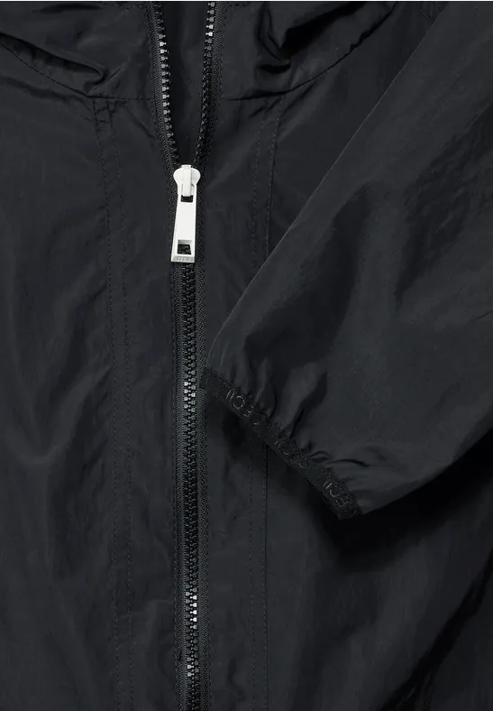 Windbreaker mit Kapuze Black