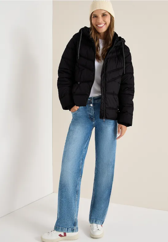 Steppjacke mit Kapuze Black
