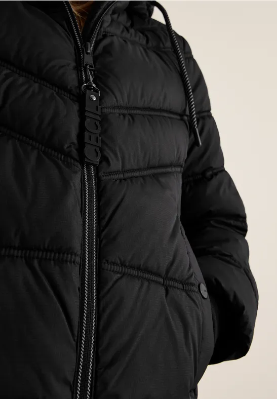 Steppjacke mit Kapuze Black