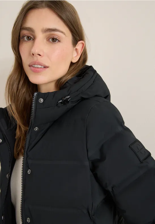 Sportive Jacke mit Kapuze Black
