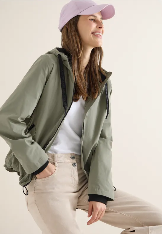 Kurze Jacke chlorella green