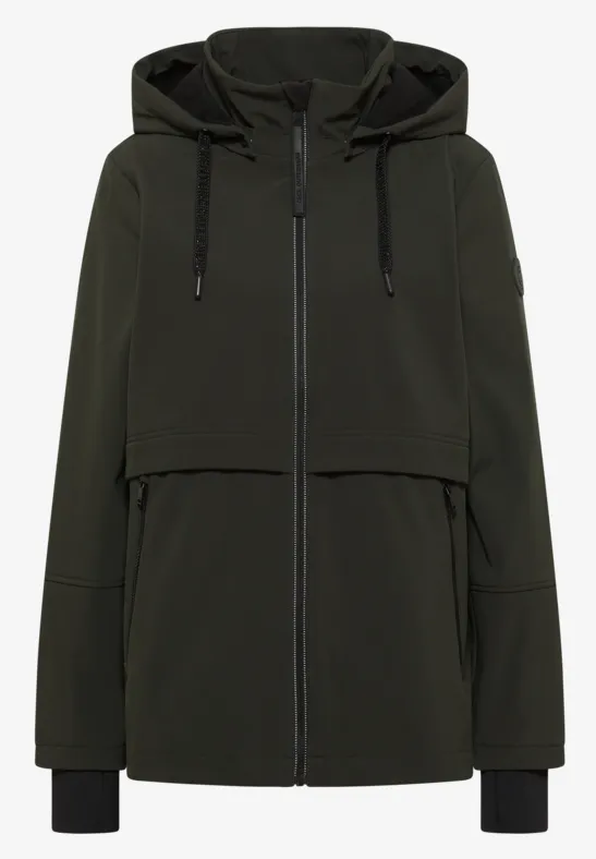 Veste softshell vert foncé à capuche et fermeture éclair.