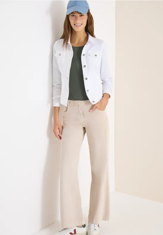 Veste en jean avec poches poitrine et boutons White