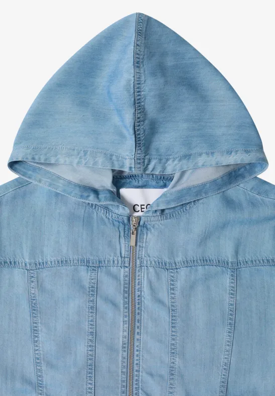 Veste en jean légère à capuche avec fermeture éclair.