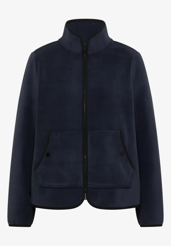 Dunkelblaue Fleecejacke mit durchgehendem Reißverschluss, Stehkragen und aufgesetzten Taschen.