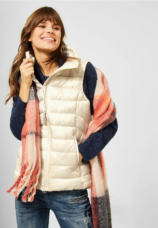 Gewatteerde outdoor vest tofu white