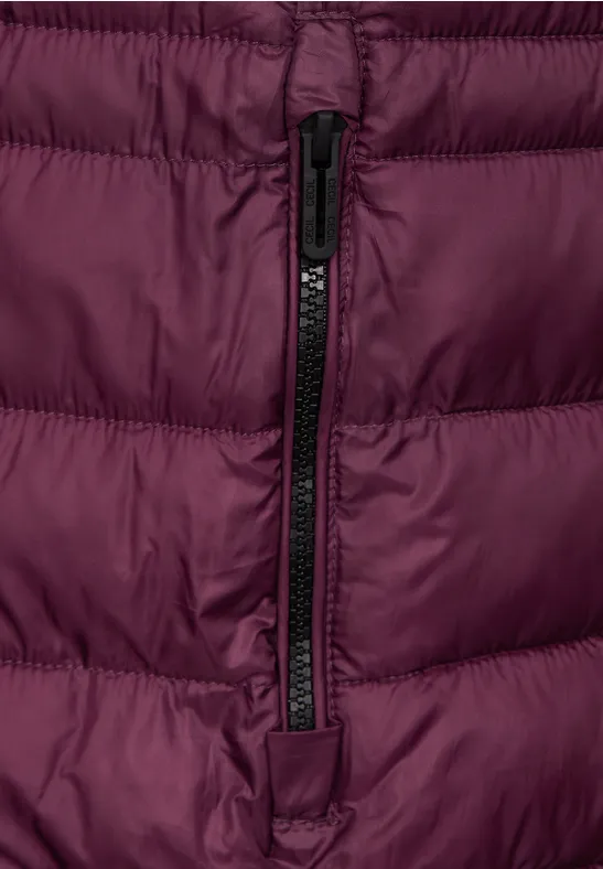 Longue veste matelassée sans manches deep berry