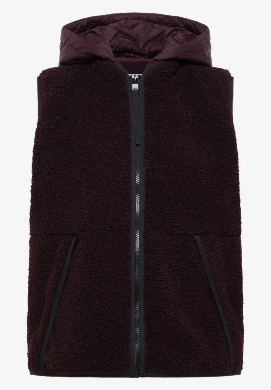 Ärmellose Fleece-Weste mit Kapuze, durchgehendem Reißverschluss und seitlichen Taschen in Dunkelbraun.