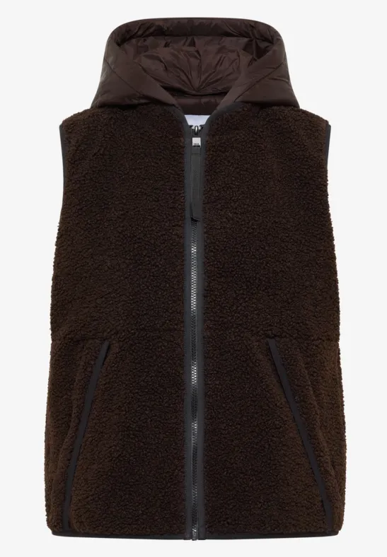 Bruine fleece bodywarmer met capuchon, ritssluiting en steekzakken.
