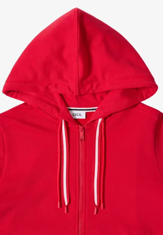 Rode capuchontrui met rits en witte trekkoorden