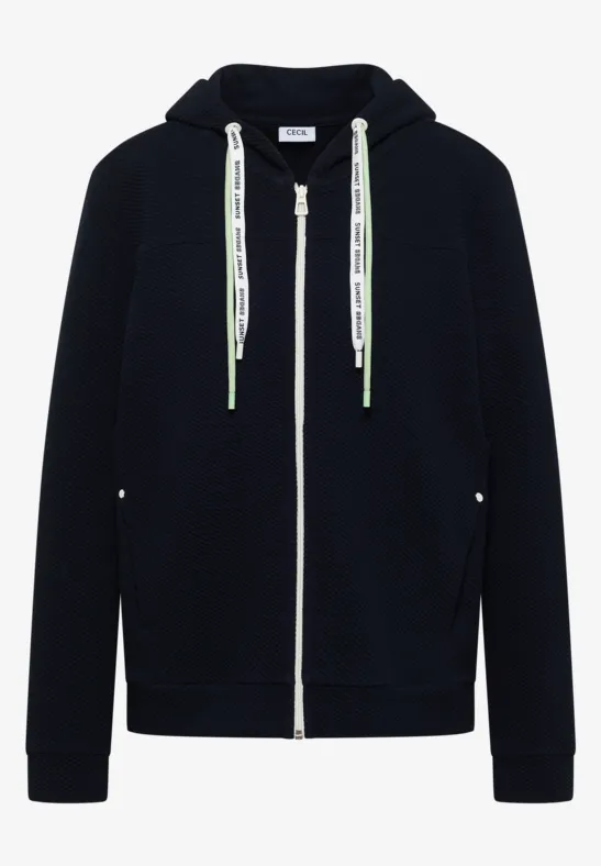 Dunkelblauer Kapuzen-Sweater mit Reißverschluss und weiß bedruckten Kordeln.