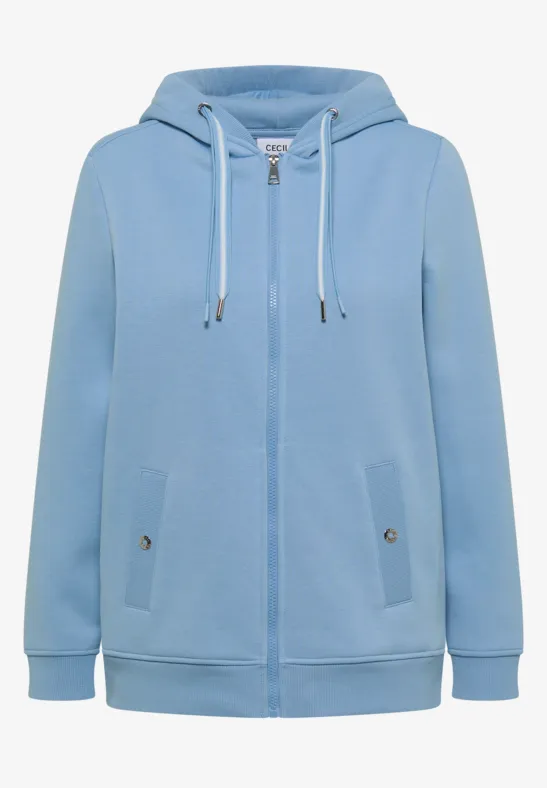 Hellblauer Kapuzenpullover mit Reißverschluss, Kängurutaschen und Kordeln.