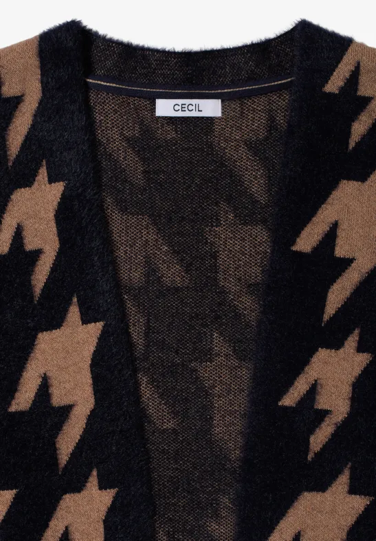 Cardigan en maille douce à motif pied-de-poule noir et beige.