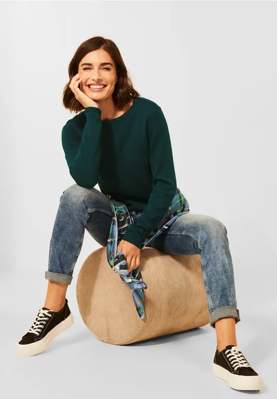 Basic pullover ponderosa pine green