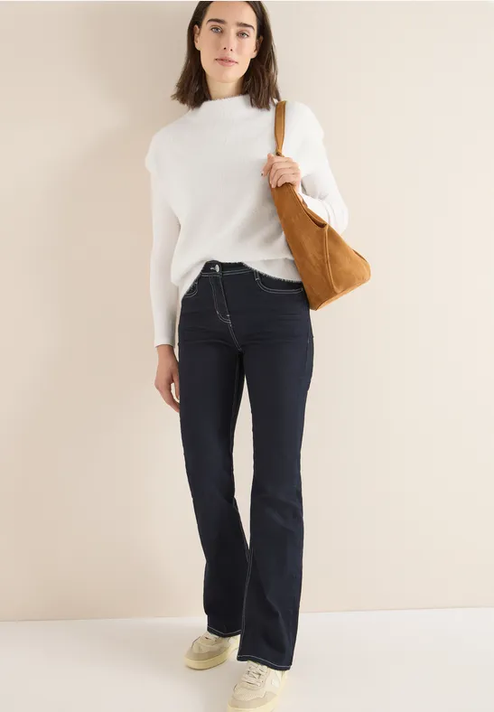 Tweekleurige trui van verengaren light greige