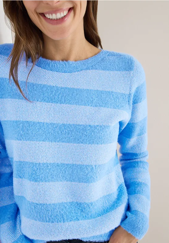 Pull en fil de plume fountain blue
