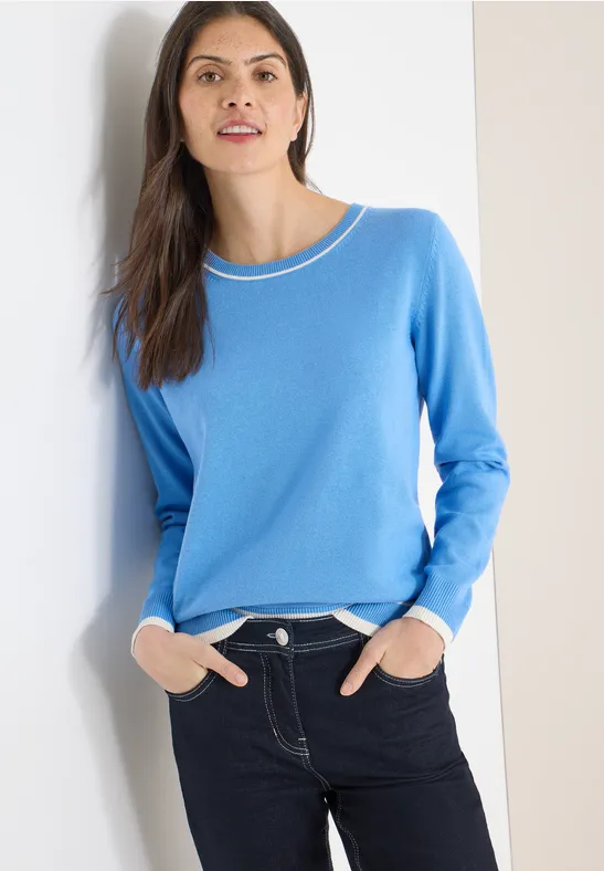 Pull avec détails contrastés fountain blue