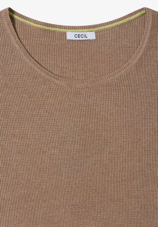 Braunes, geripptes T-Shirt mit Rundhalsausschnitt, markanter CECIL-Label am Nacken.