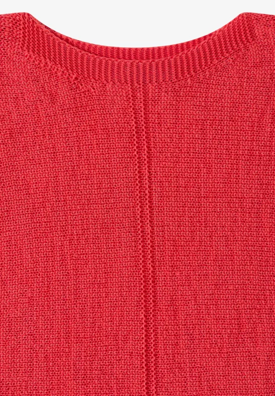 Pull en maille rouge à motif subtil