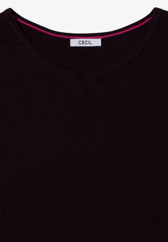Schwarzes Shirt mit Rundhalsausschnitt und 'CECIL'-Label im Nackenbereich.