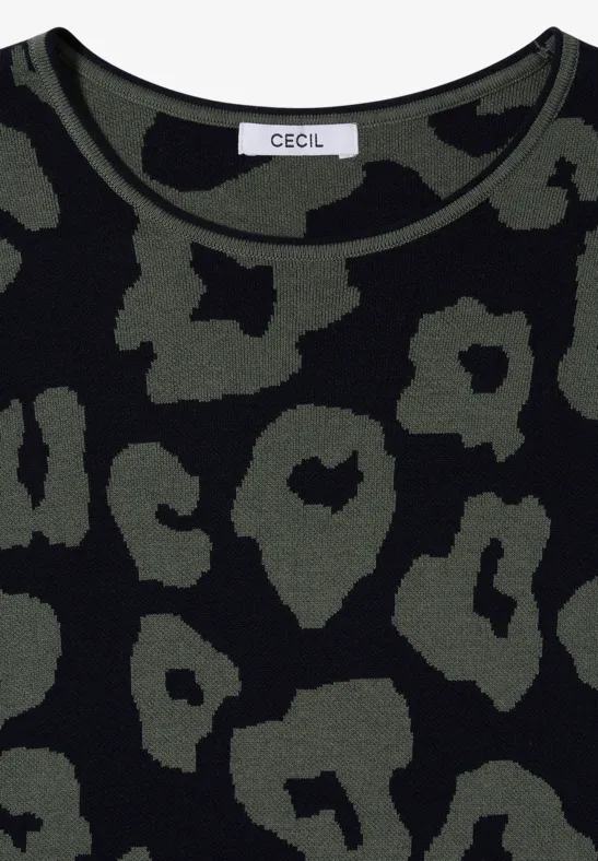 Zwart shirt met abstract groen luipaardprint en ronde hals.